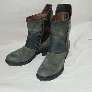 As98 Womens multi color boot